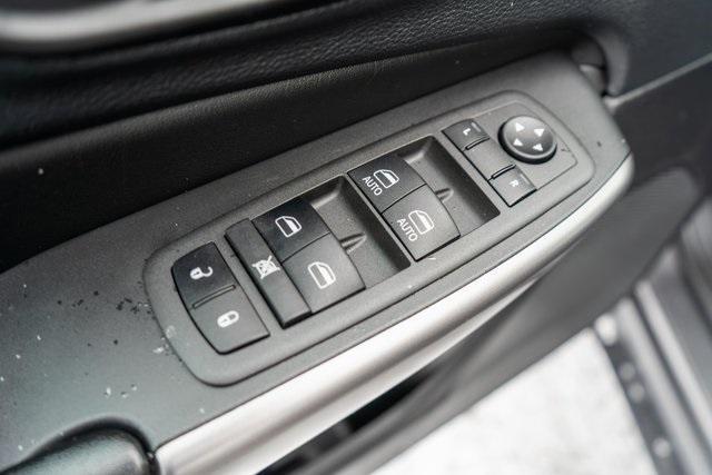 used 2022 Jeep Cherokee car, priced at $24,999