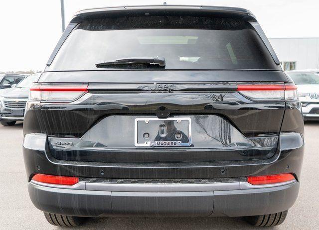 new 2026 Jeep Grand Cherokee car, priced at $47,499