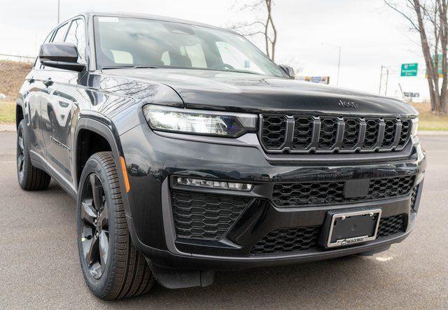 new 2026 Jeep Grand Cherokee car, priced at $47,499