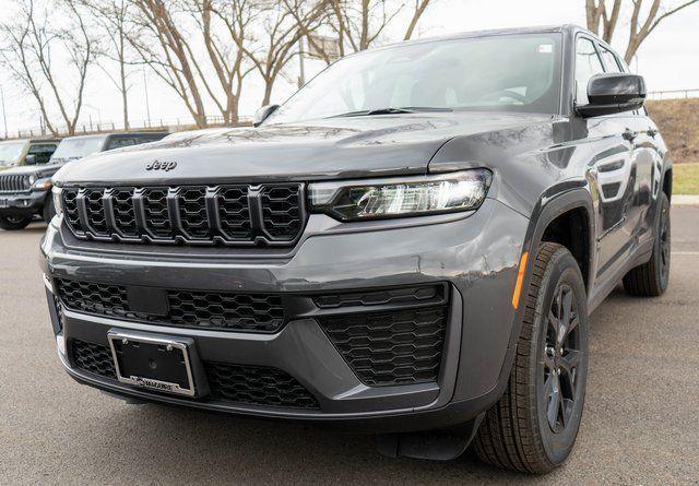new 2026 Jeep Grand Cherokee car, priced at $45,499