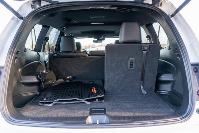 used 2022 Honda Pilot car, priced at $30,999