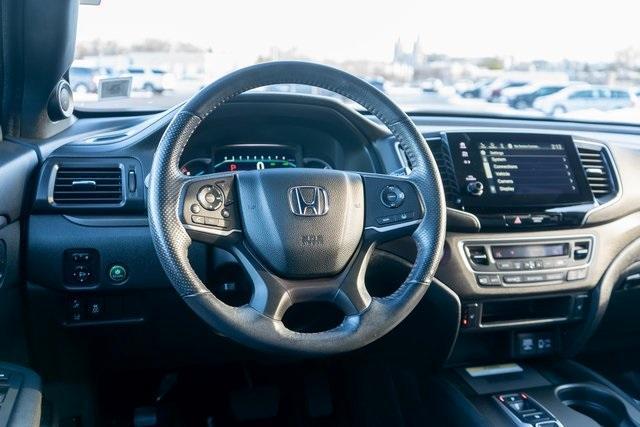 used 2022 Honda Pilot car, priced at $30,999