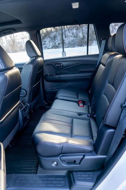 used 2022 Honda Pilot car, priced at $30,999