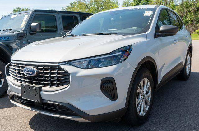 used 2025 Ford Escape car, priced at $26,000