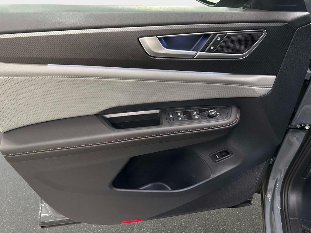 used 2025 Volkswagen Atlas car, priced at $38,985