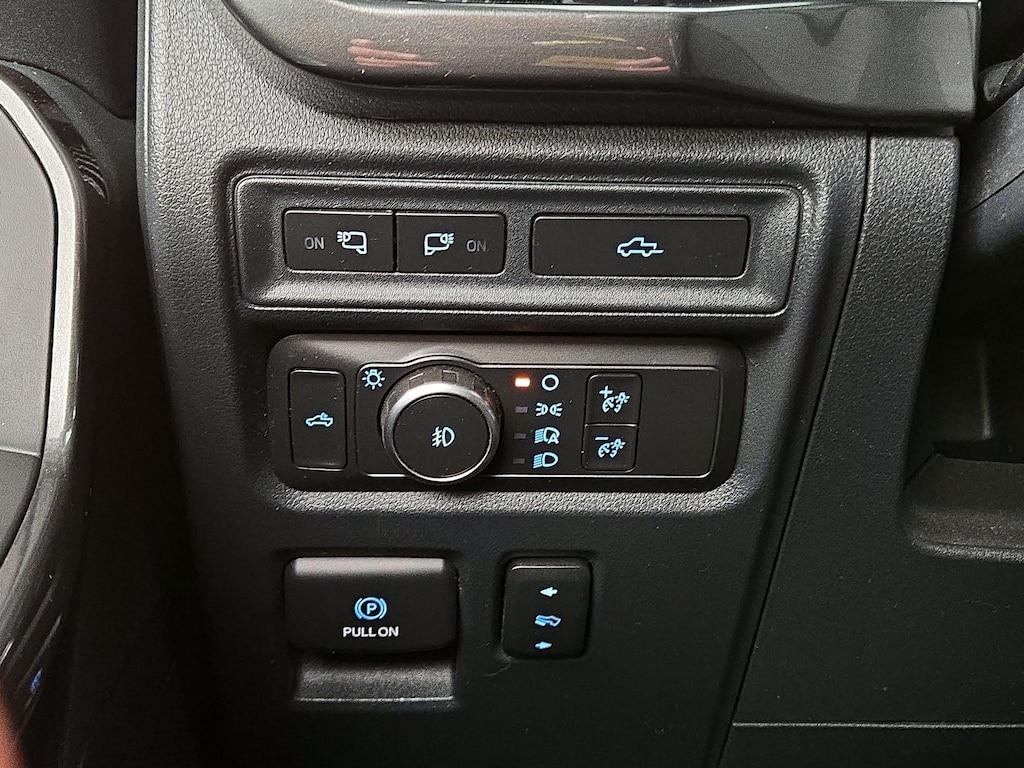 used 2021 Ford F-150 car, priced at $33,998