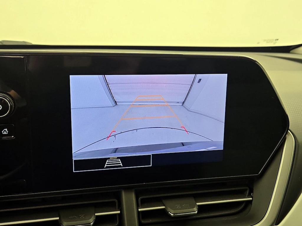 used 2025 Chevrolet Trax car, priced at $22,998