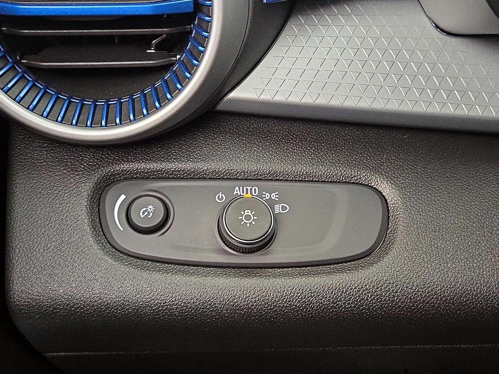 used 2025 Chevrolet Trax car, priced at $22,998