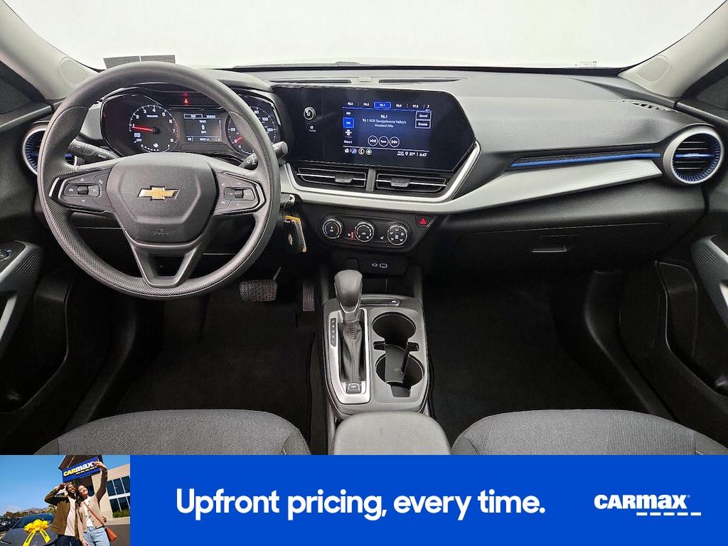 used 2025 Chevrolet Trax car, priced at $22,998