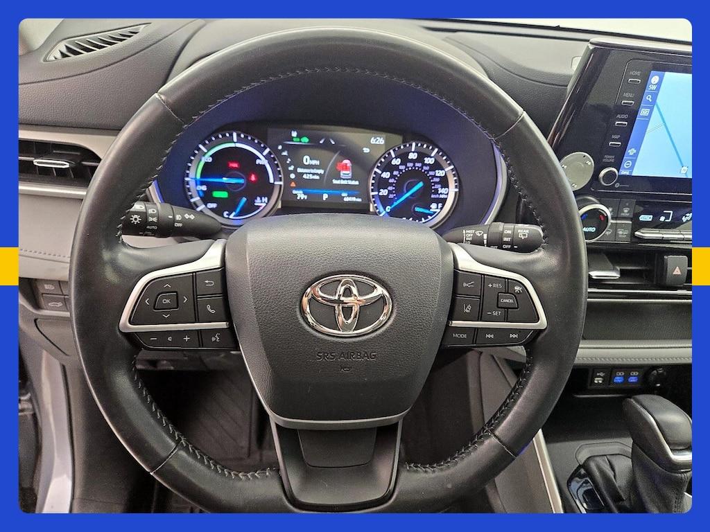used 2022 Toyota Highlander Hybrid car, priced at $36,998