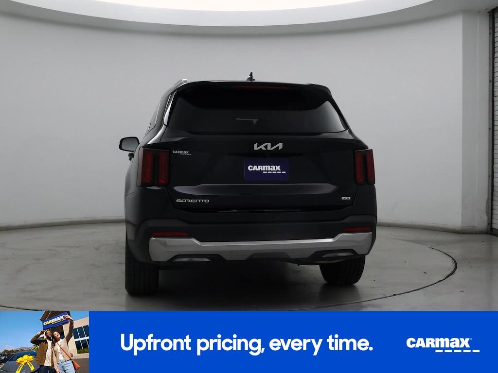 used 2024 Kia Sorento car, priced at $28,998