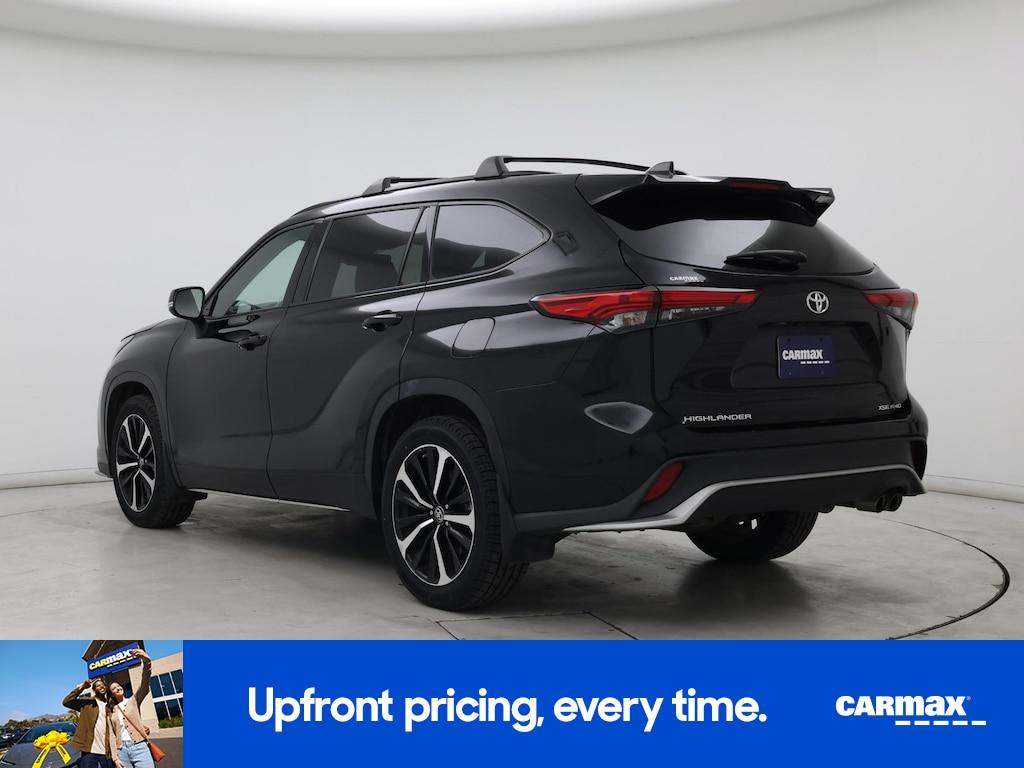 used 2021 Toyota Highlander car, priced at $27,998