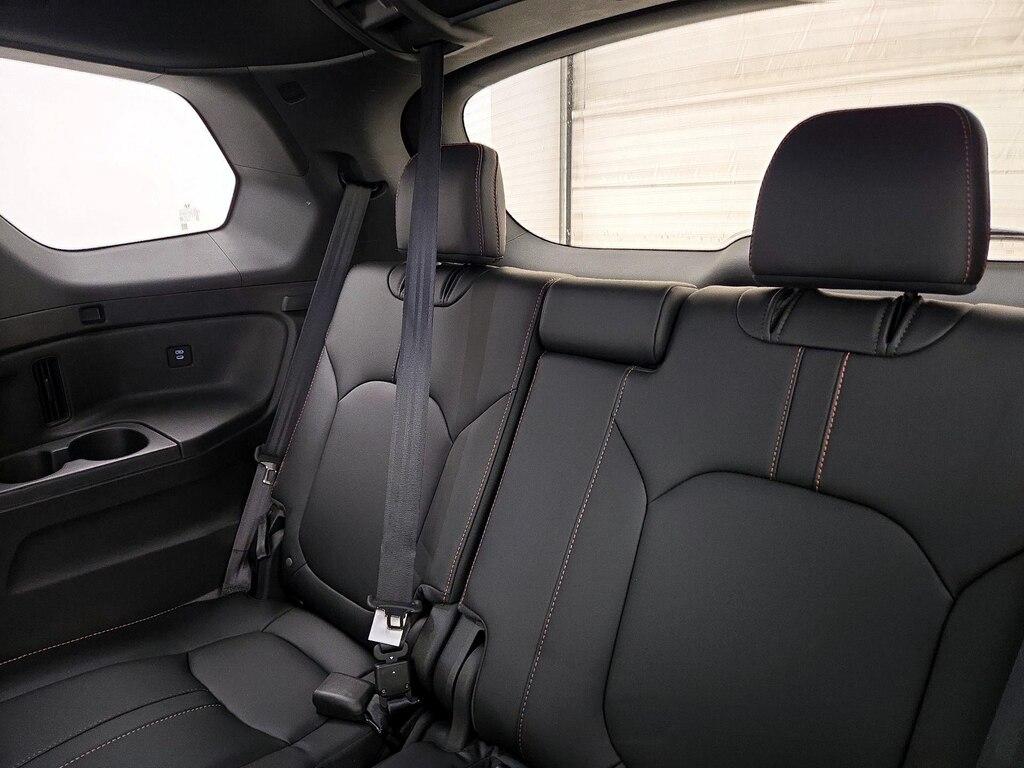 used 2025 Honda Pilot car, priced at $43,998