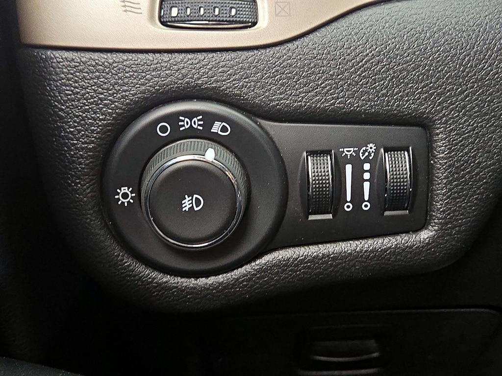 used 2014 Jeep Cherokee car, priced at $12,998
