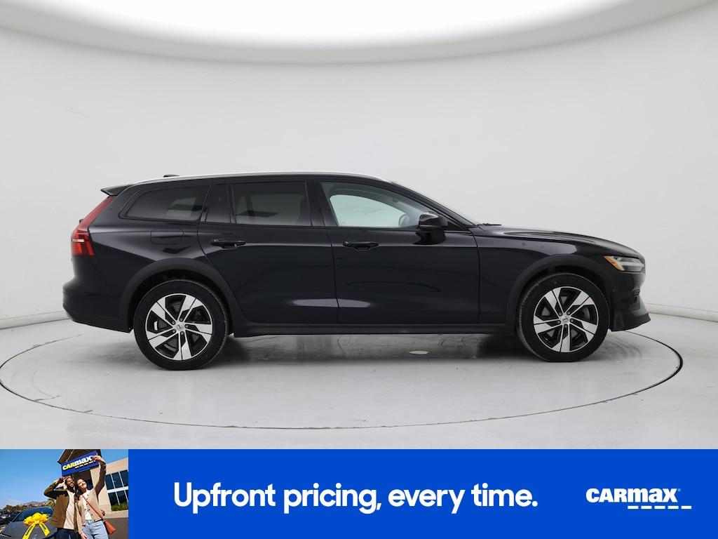 used 2023 Volvo V60 Cross Country car, priced at $32,998