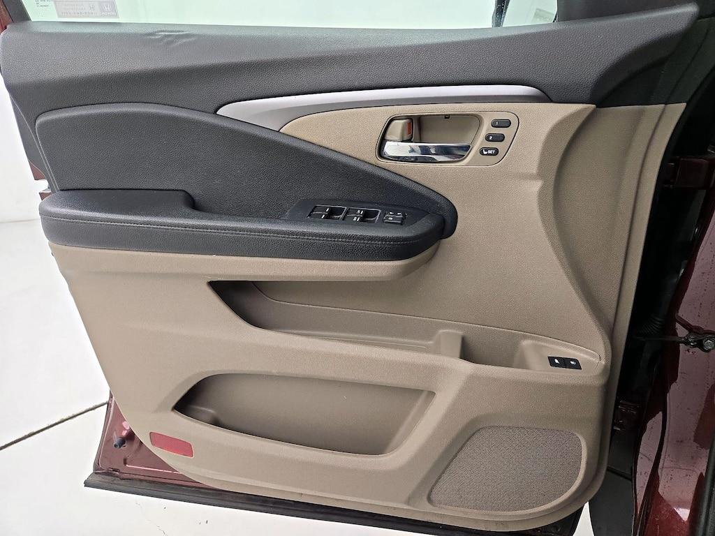 used 2022 Honda Pilot car, priced at $30,998