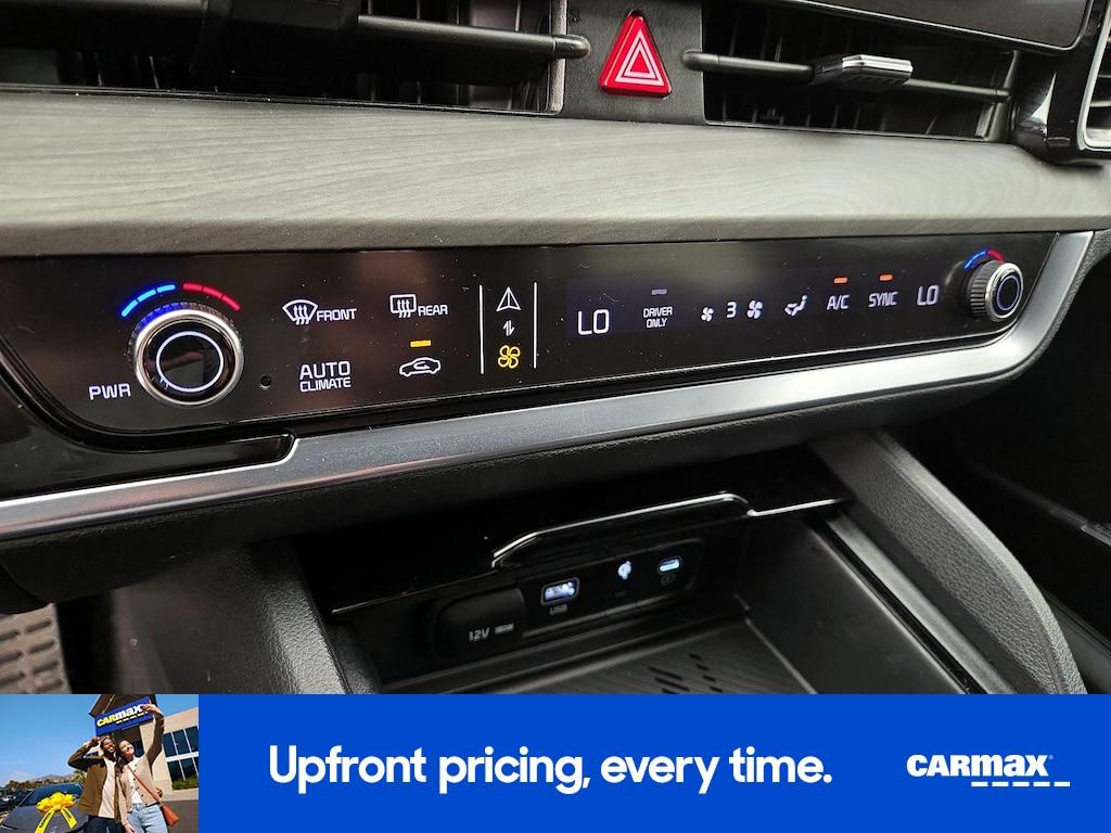 used 2025 Kia Sportage Plug-In Hybrid car, priced at $37,998