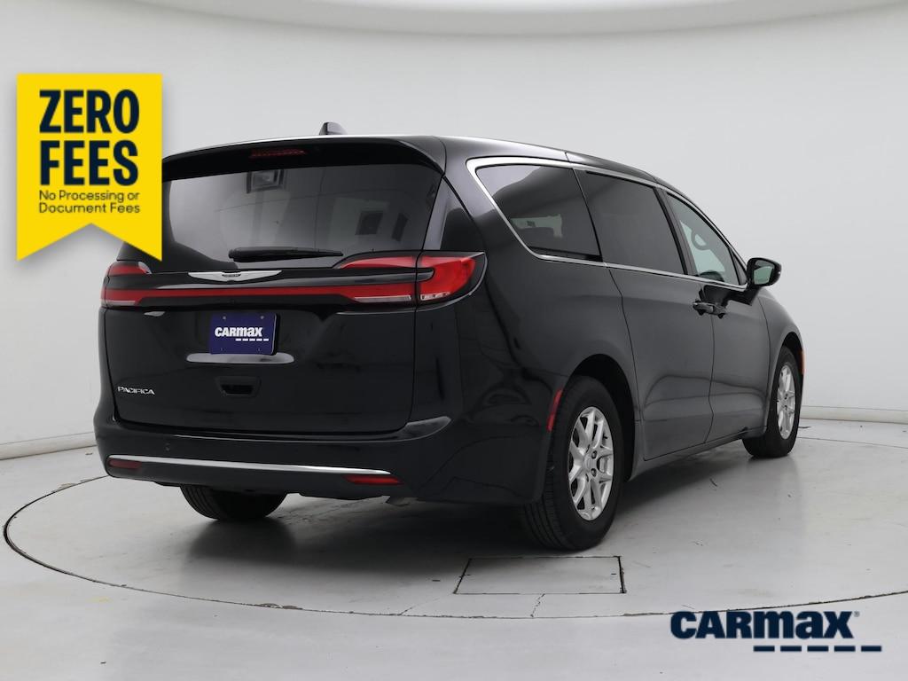 used 2025 Chrysler Pacifica car, priced at $30,998