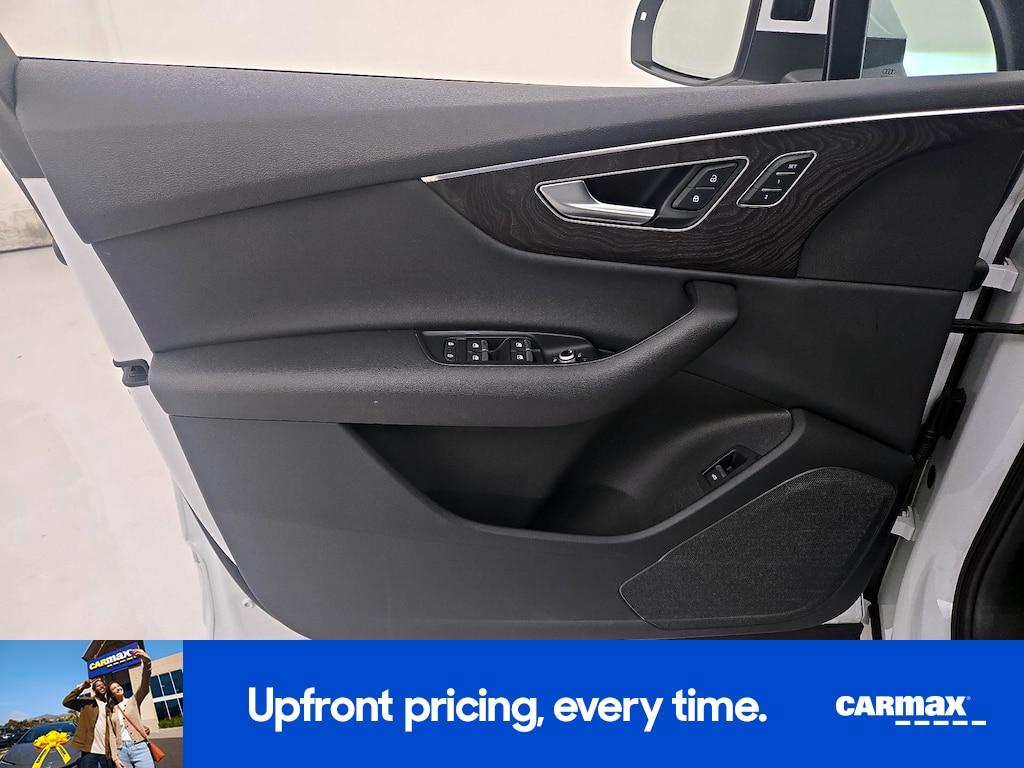 used 2023 Audi Q7 car, priced at $37,998