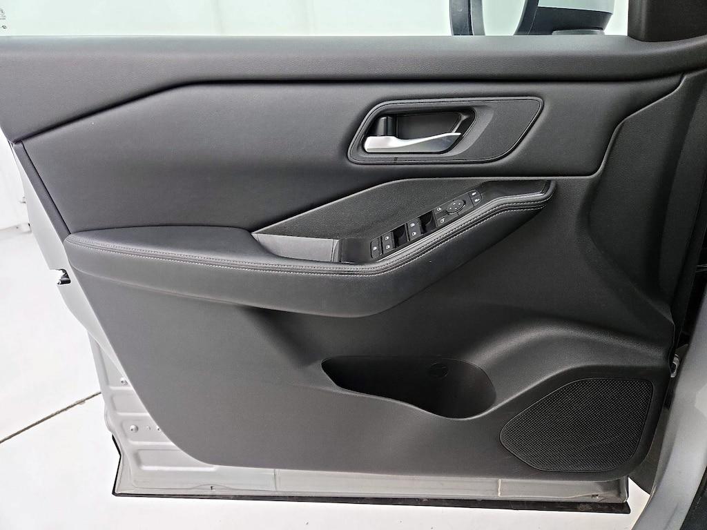 used 2025 Nissan Rogue car, priced at $23,998