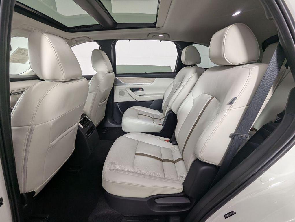 used 2024 Mazda CX-90 PHEV car, priced at $32,000