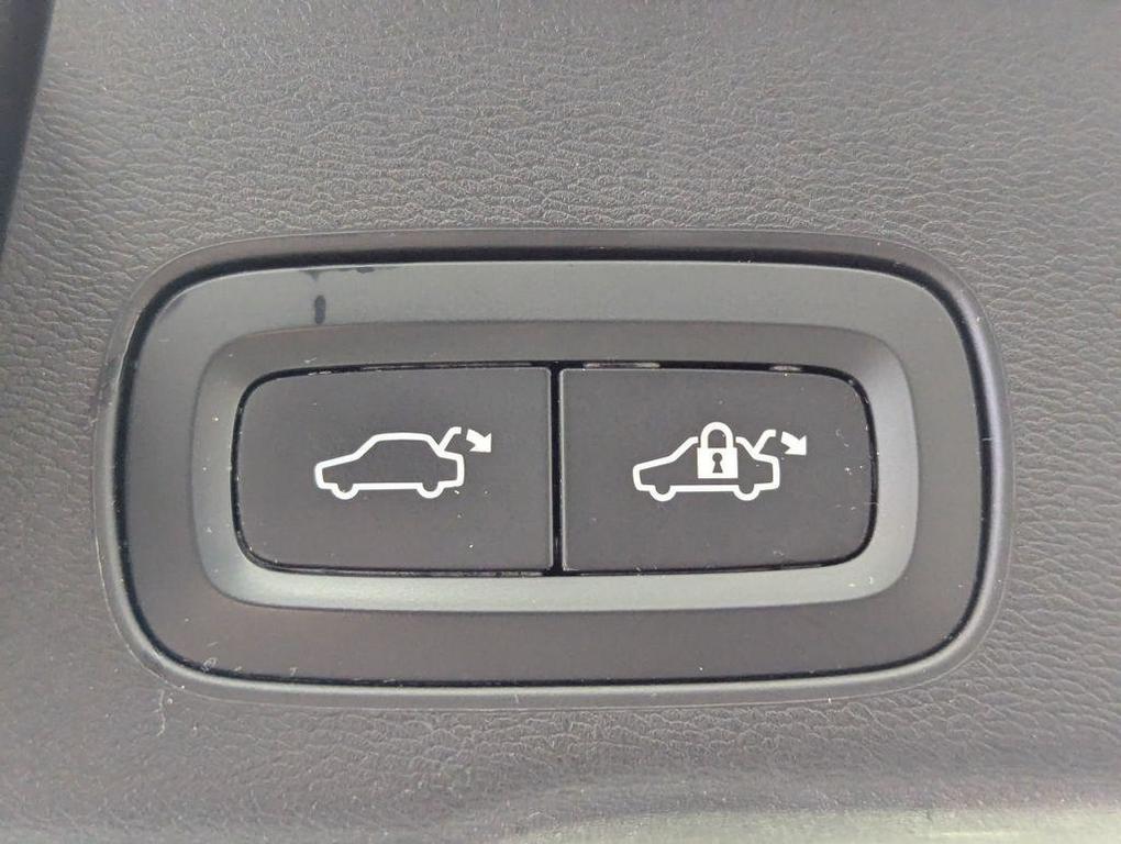 used 2018 Volvo XC60 car, priced at $16,805