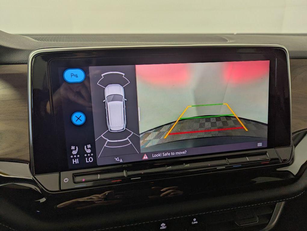 used 2024 Volkswagen Atlas car, priced at $25,000