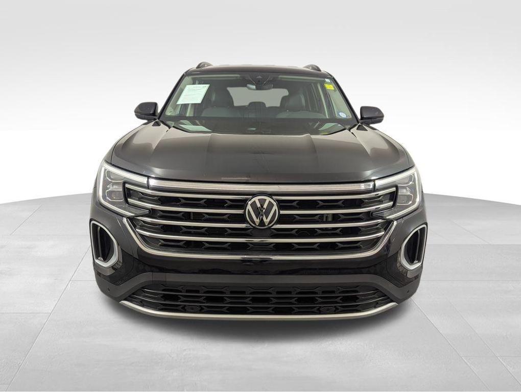 used 2024 Volkswagen Atlas car, priced at $25,000