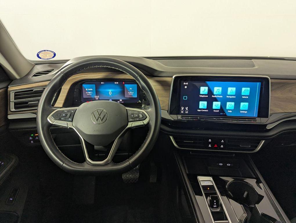used 2024 Volkswagen Atlas car, priced at $25,000