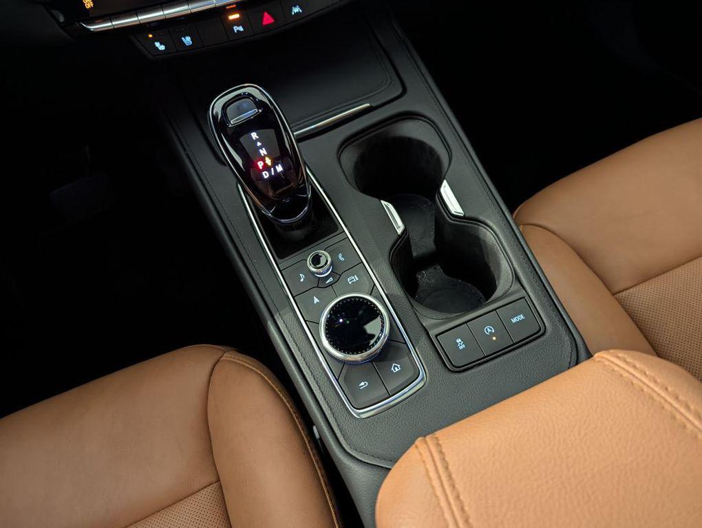 used 2025 Cadillac XT4 car, priced at $39,000