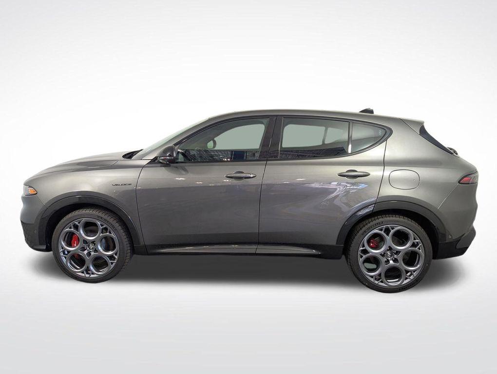 used 2024 Alfa Romeo Tonale car, priced at $28,000