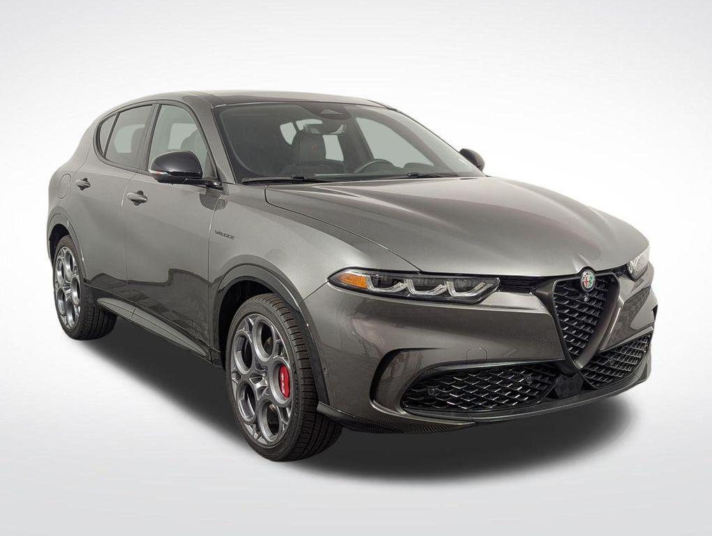 used 2024 Alfa Romeo Tonale car, priced at $28,000