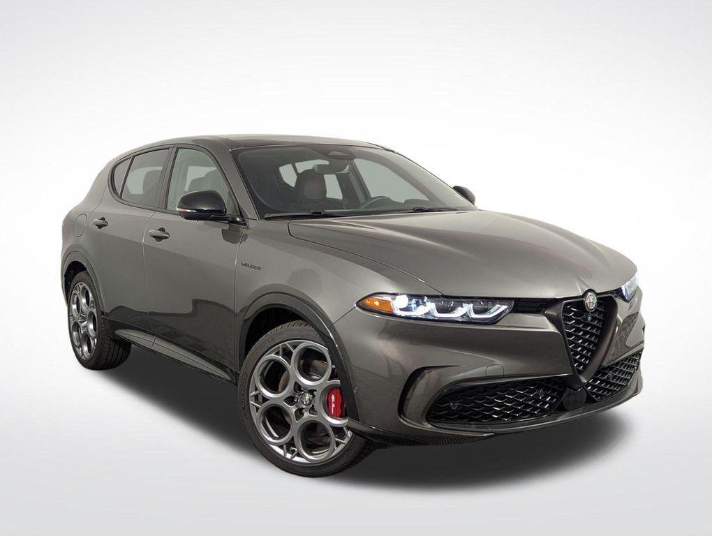 used 2024 Alfa Romeo Tonale car, priced at $28,000