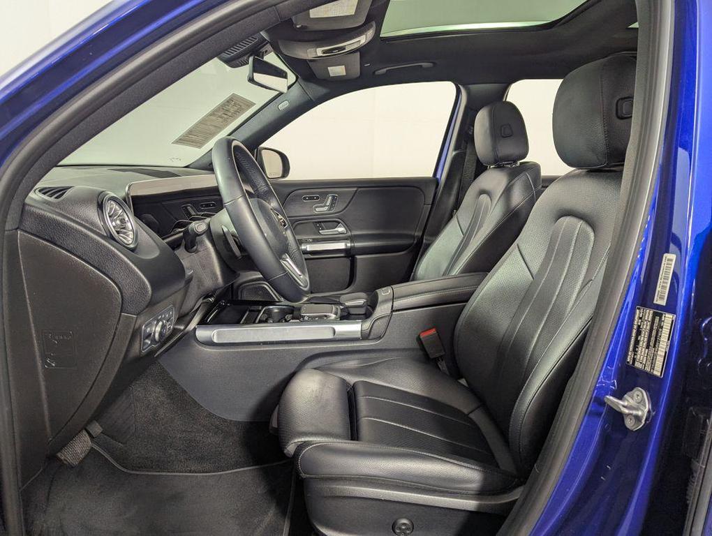 used 2021 Mercedes-Benz GLB 250 car, priced at $25,500