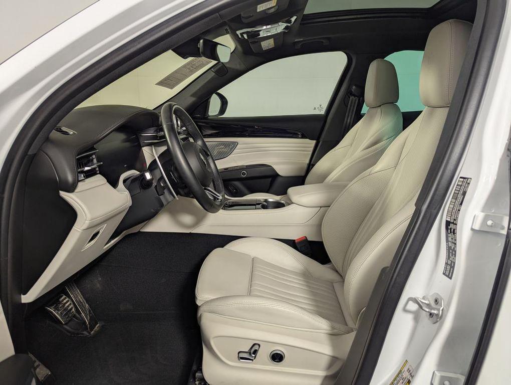 used 2023 Maserati Grecale car, priced at $44,000