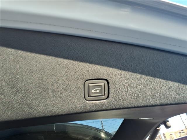 used 2023 Cadillac XT6 car, priced at $37,585