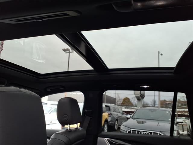 used 2024 Cadillac XT6 car, priced at $45,985