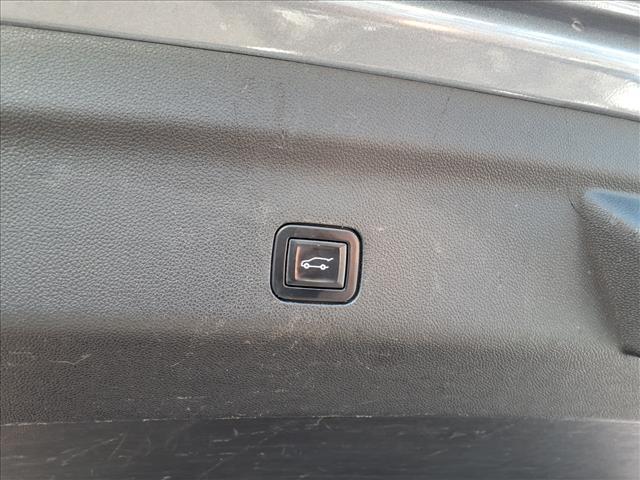 used 2021 Cadillac Escalade ESV car, priced at $58,985