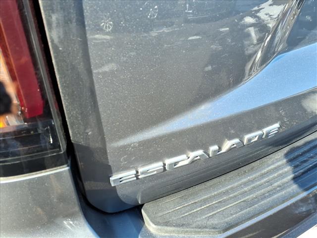 used 2021 Cadillac Escalade ESV car, priced at $58,985
