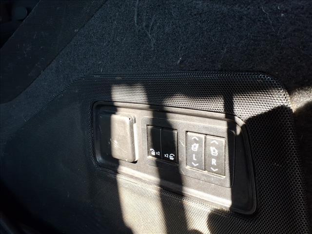 used 2021 Cadillac Escalade ESV car, priced at $58,985