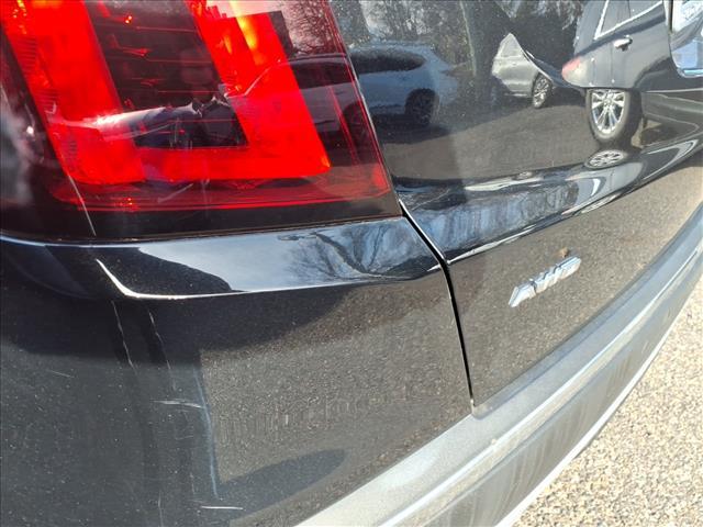 used 2022 Cadillac XT5 car, priced at $32,585