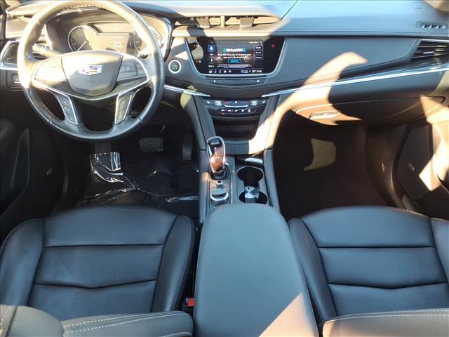 used 2022 Cadillac XT5 car, priced at $31,585