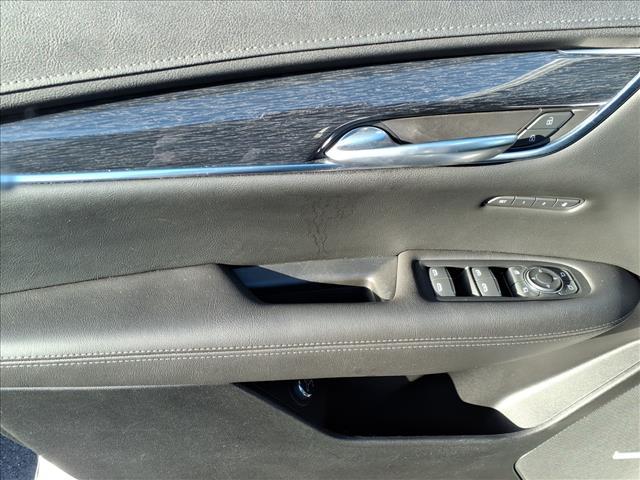 used 2022 Cadillac XT5 car, priced at $31,585