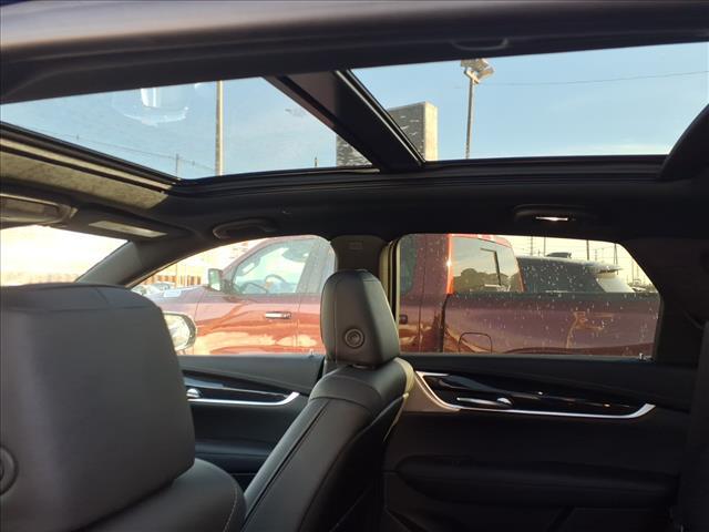 used 2023 Cadillac XT5 car, priced at $32,985