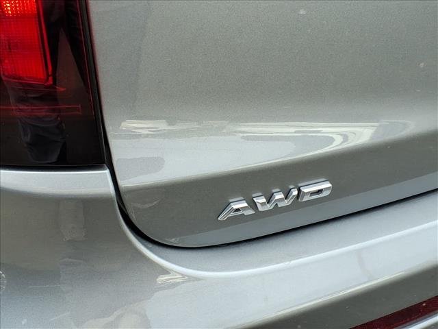 used 2024 Cadillac XT6 car, priced at $44,795