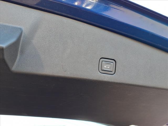 used 2023 Cadillac XT6 car, priced at $38,585