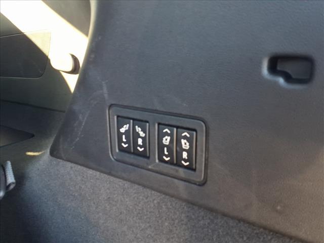 used 2023 Cadillac XT6 car, priced at $38,585