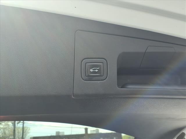 used 2023 Cadillac XT5 car, priced at $35,985