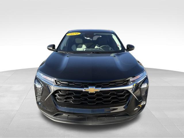 used 2024 Chevrolet Trax car, priced at $17,999