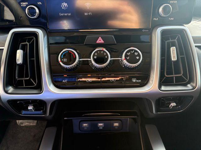 used 2023 Kia Sorento car, priced at $21,900